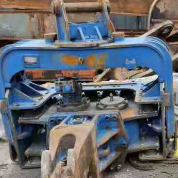 Hydraulic Pile Driver for Watercourse: 18M Deep Driving & Saltwater-Adapted Excavator System