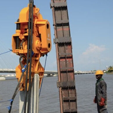 1000R/MIN High-Frequency Pile Driver - 35t Excavator-Mounted Sheet Pile Machine