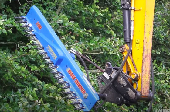 The Versatile Performer: Hydraulic Hedge & Tree Pruning Machine with Durable Performance
