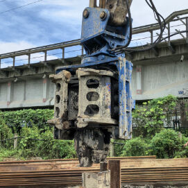 Side Grip Pile Driver : Heavy-Duty Durability & 360° Swivel For Tough Construction Sites